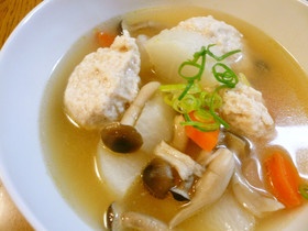 ふわふわ鶏団子と大根の中華スープ