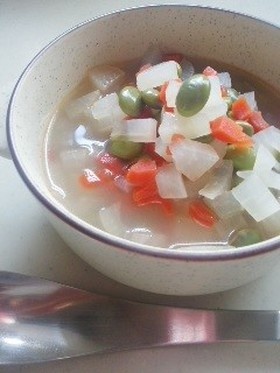 １０分で簡単☆根菜と枝豆の優しいスープ