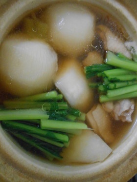 土鍋で蕪と鶏肉のスープ煮