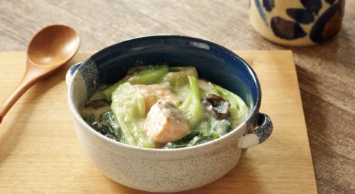 チンゲン菜と鮭の中華風クリーム煮